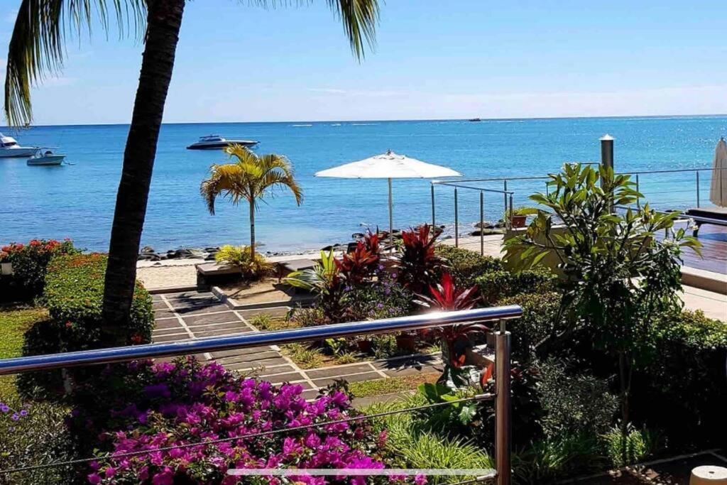 Beachfront Le Cerisier Trou Aux Biches, Mon Choisy Apartment Mont-Choisy Exterior photo